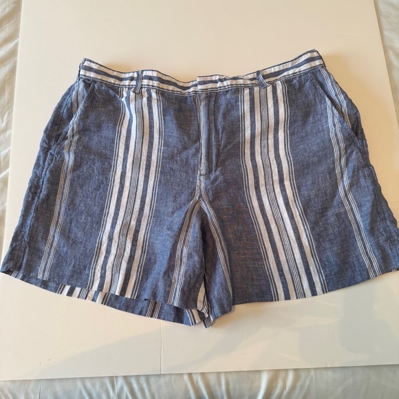 Ralph Lauren Pants - Lauren Ralph Lauren Women’s 16 Chino Style Shorts White Blue Chambray  Striped